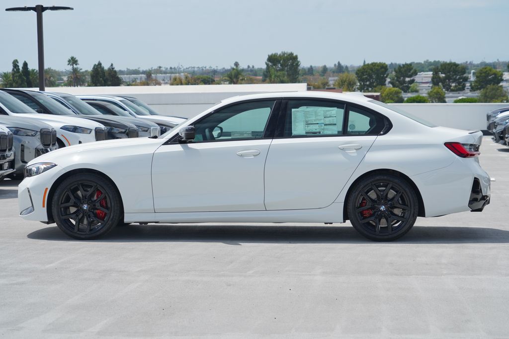 Thumbnail: 2026 BMW 3 Series - 4
