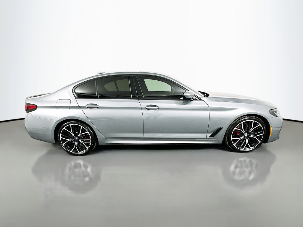 Thumbnail: 2023 BMW 5 Series - 4