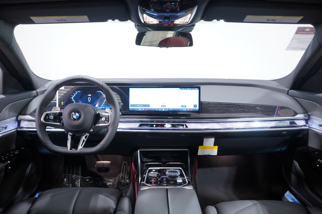Thumbnail: 2026 BMW 7 Series - 9