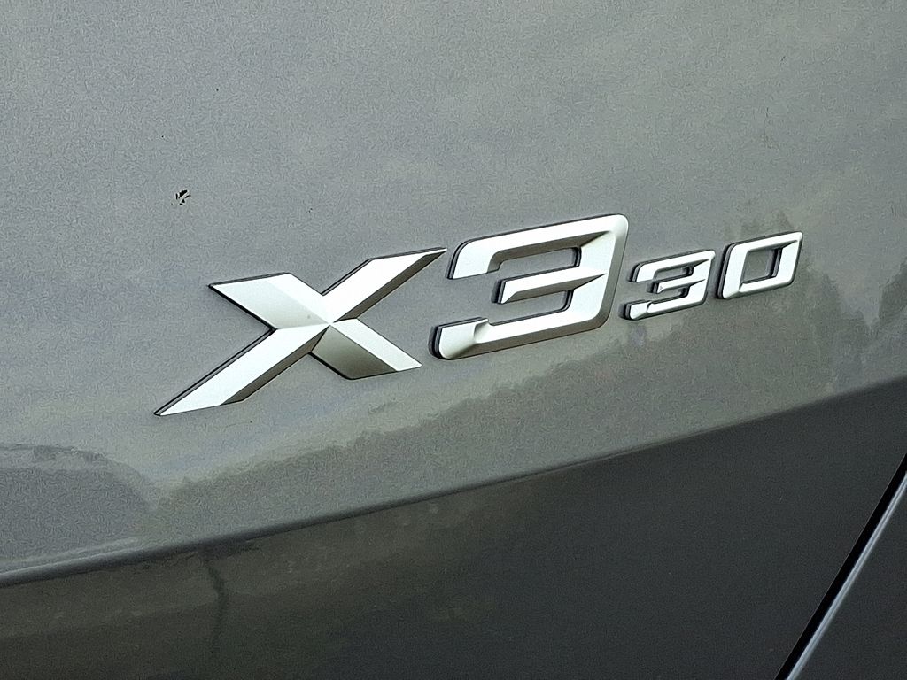 Thumbnail: 2026 BMW X3 - 11