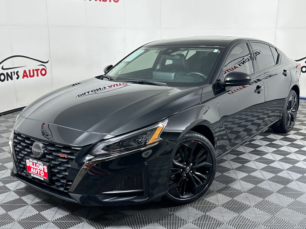 Super Black Clearcoat 2024 Nissan Altima Sedan All-Wheel Drive Continuously Variable Transmission