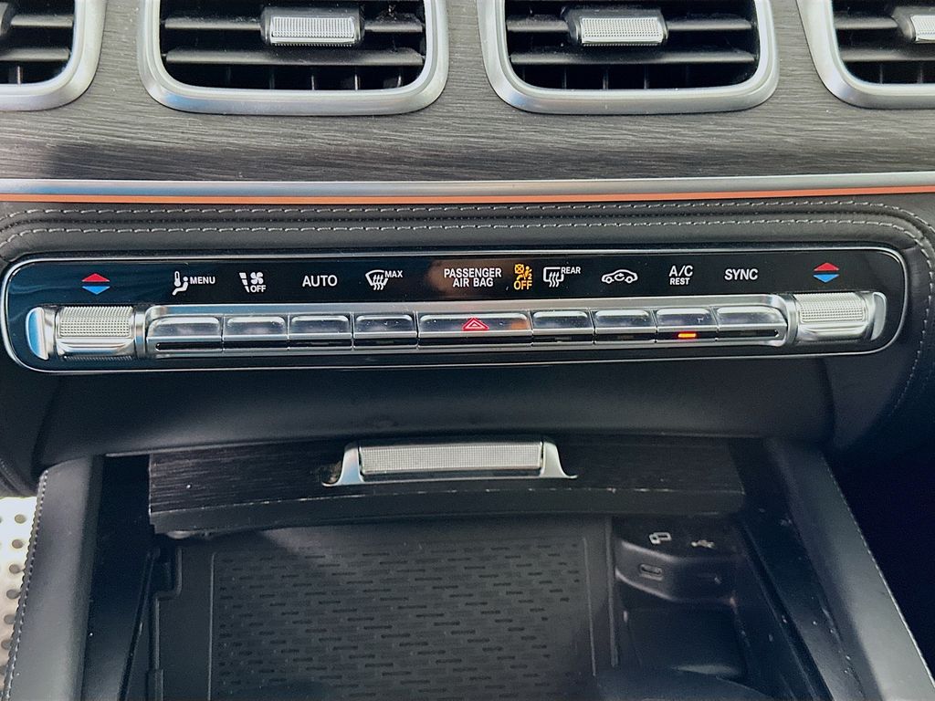 Thumbnail: 2021 Mercedes-Benz GLE - 16