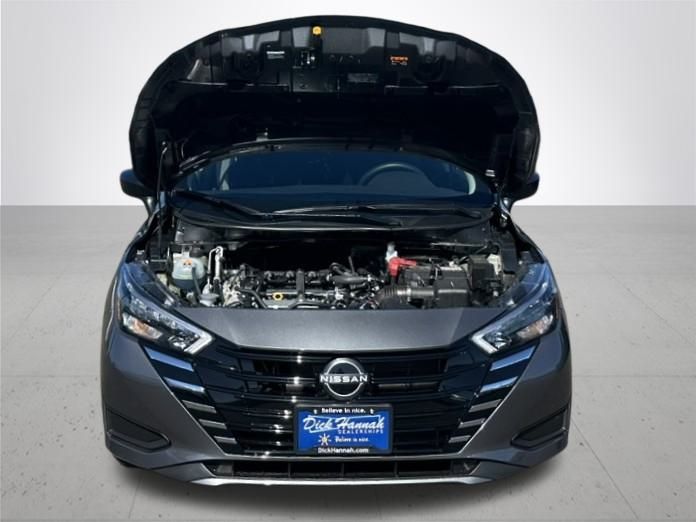 2025 Nissan Versa 1.6 S photo 4