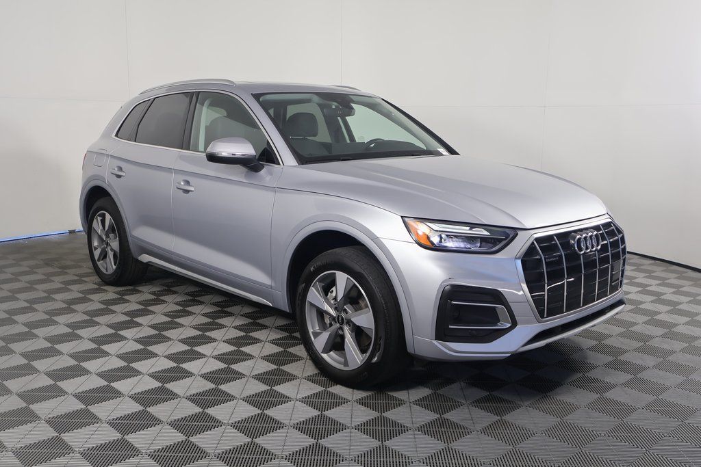 Thumbnail: 2022 Audi Q5 - 3