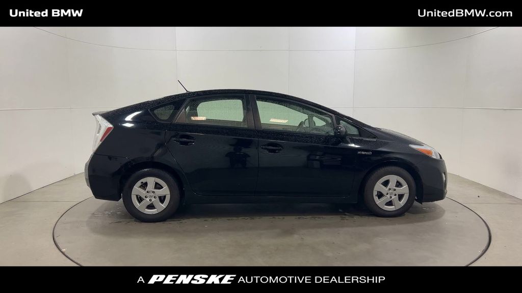 2011 Toyota Prius  9