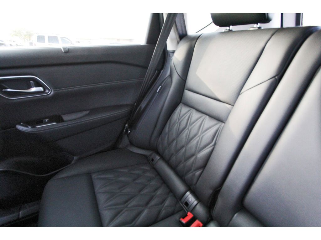 2026 Nissan Rogue Platinum - 9