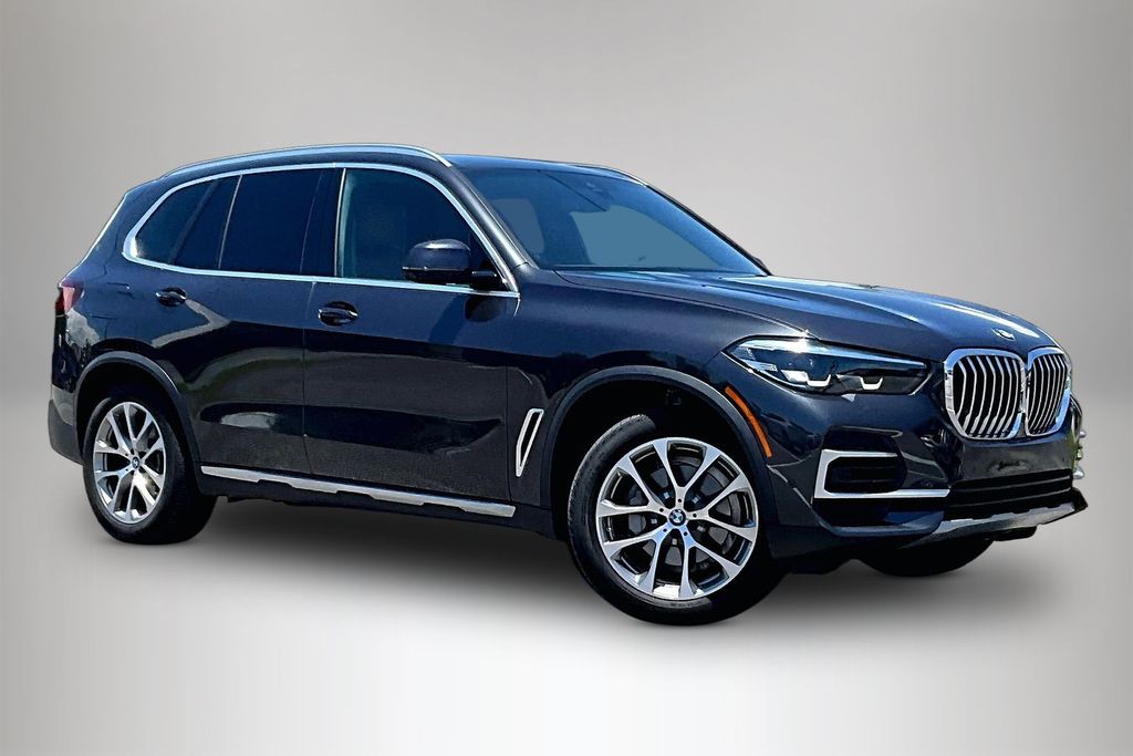 Gray (Dark Graphite Metallic) 2022 BMW X5 SUV / Crossover All-Wheel Drive 8-Speed Automatic