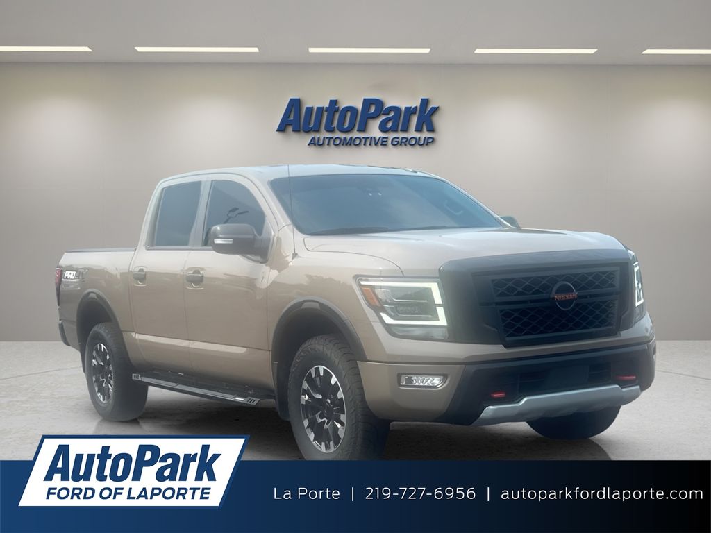  2020 Nissan Titan PRO-4X Crew Cab 4WD   