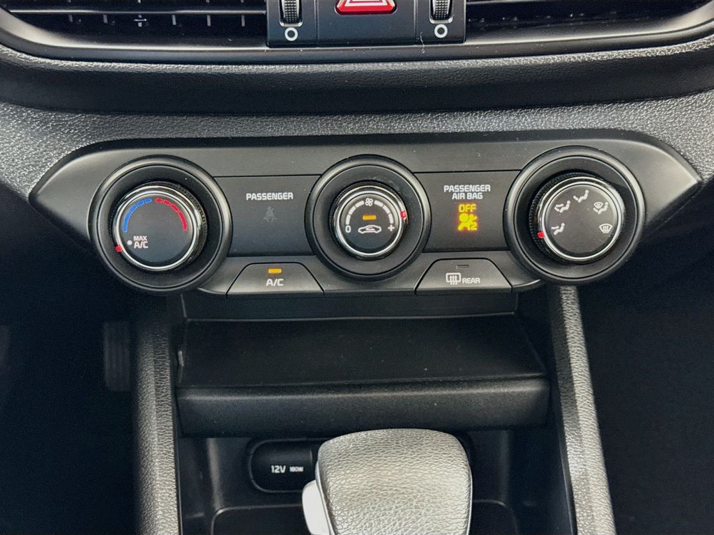 Thumbnail: 2023 Kia Forte - 15