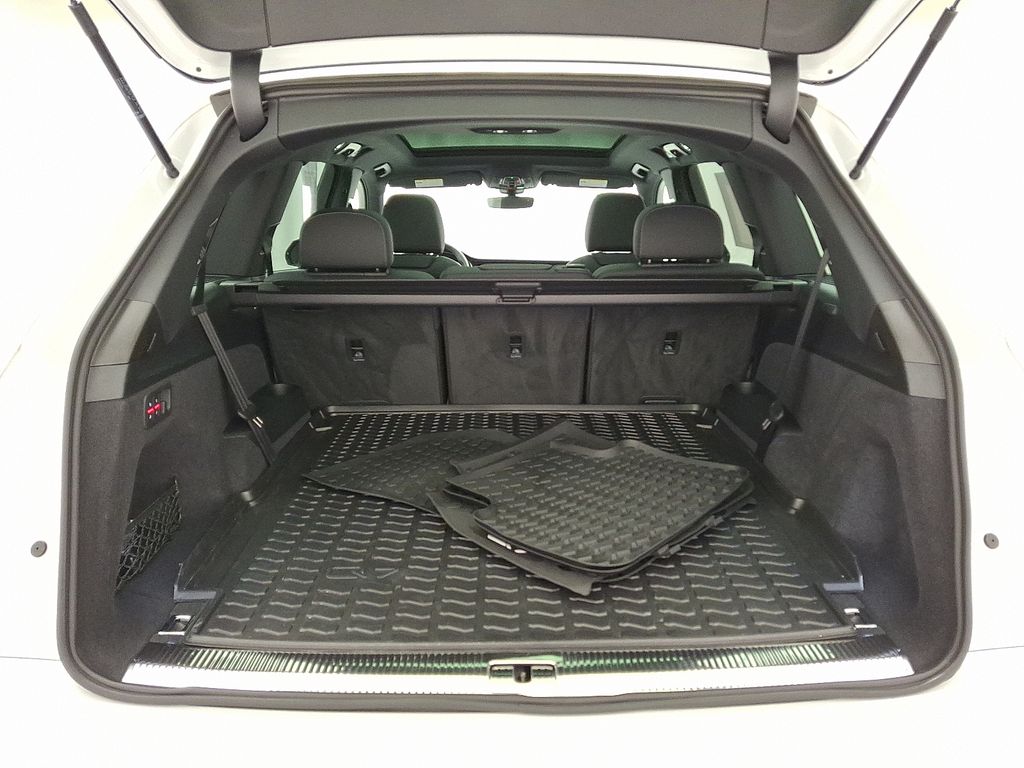 Thumbnail: 2025 Audi Q7 - 28