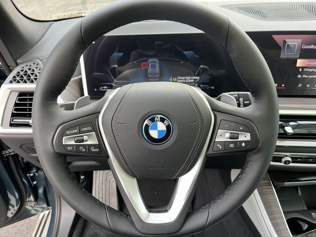 Thumbnail: 2026 BMW X5 - 14