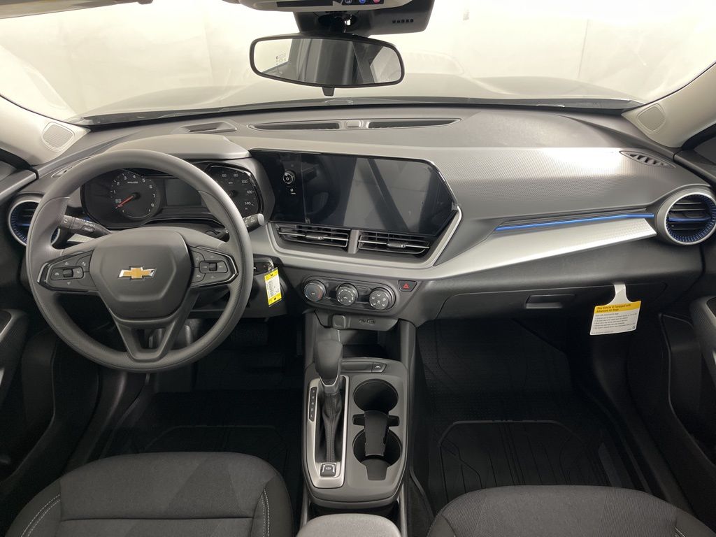 Thumbnail: 2026 Chevrolet Trax - 14