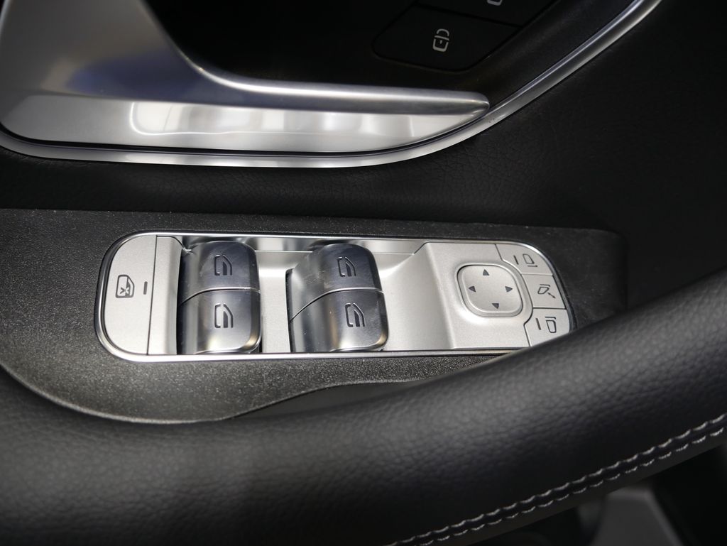 Thumbnail: 2026 Mercedes-Benz GLE - 19