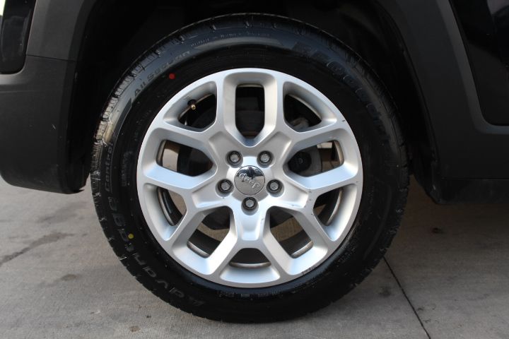 Used Car 2017 Jeep Renegade  Latitude For Sale Under $10,000 In Georgetown, Texas