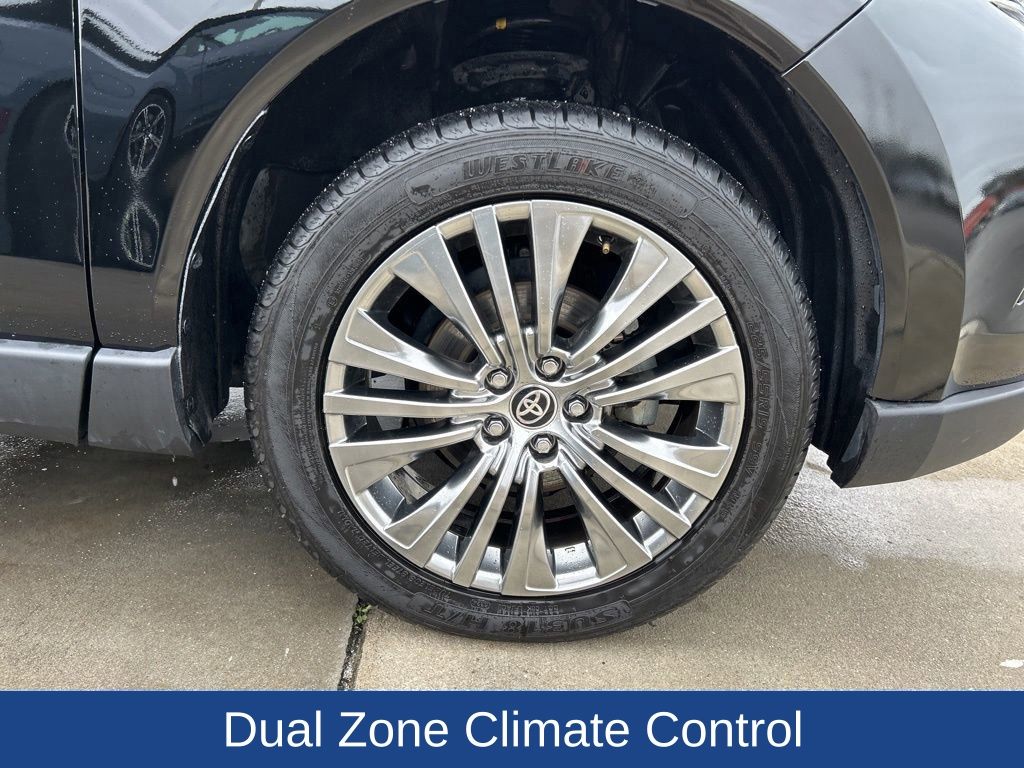 2022 Toyota Venza XLE