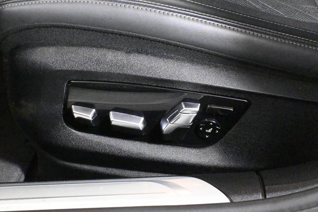 2021 BMW 7 Series 740i xDrive 29