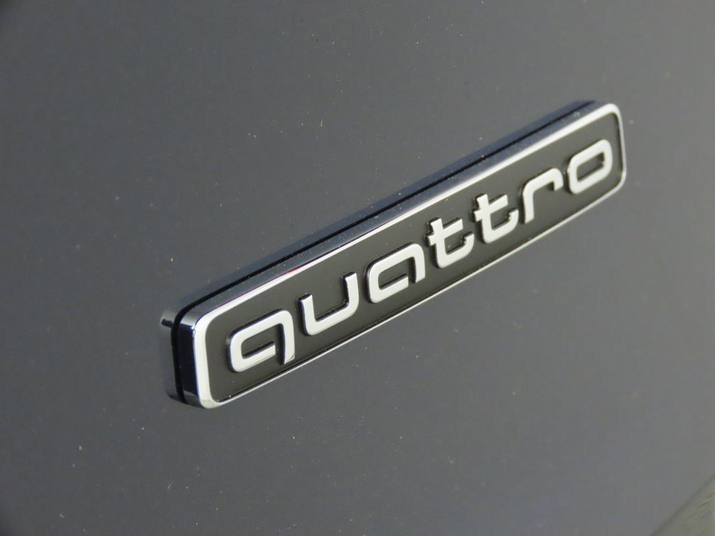 Thumbnail: 2026 Audi Q7 - 10