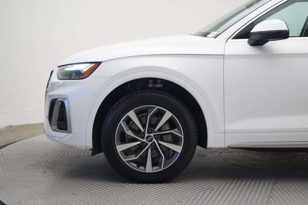 Thumbnail: 2023 Audi Q5 - 2