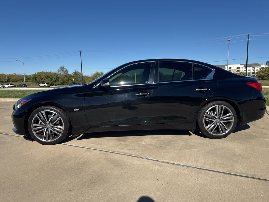 2017 INFINITI Q50 3.0t Premium 16