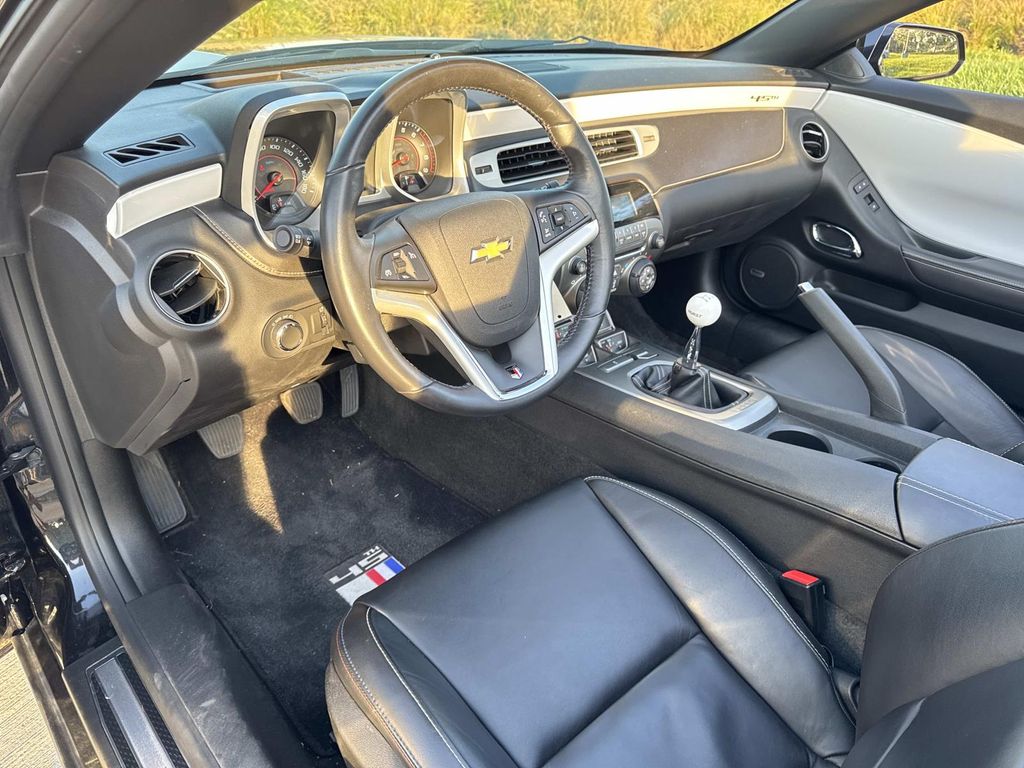 2012 Chevrolet Camaro 2SS photo 18