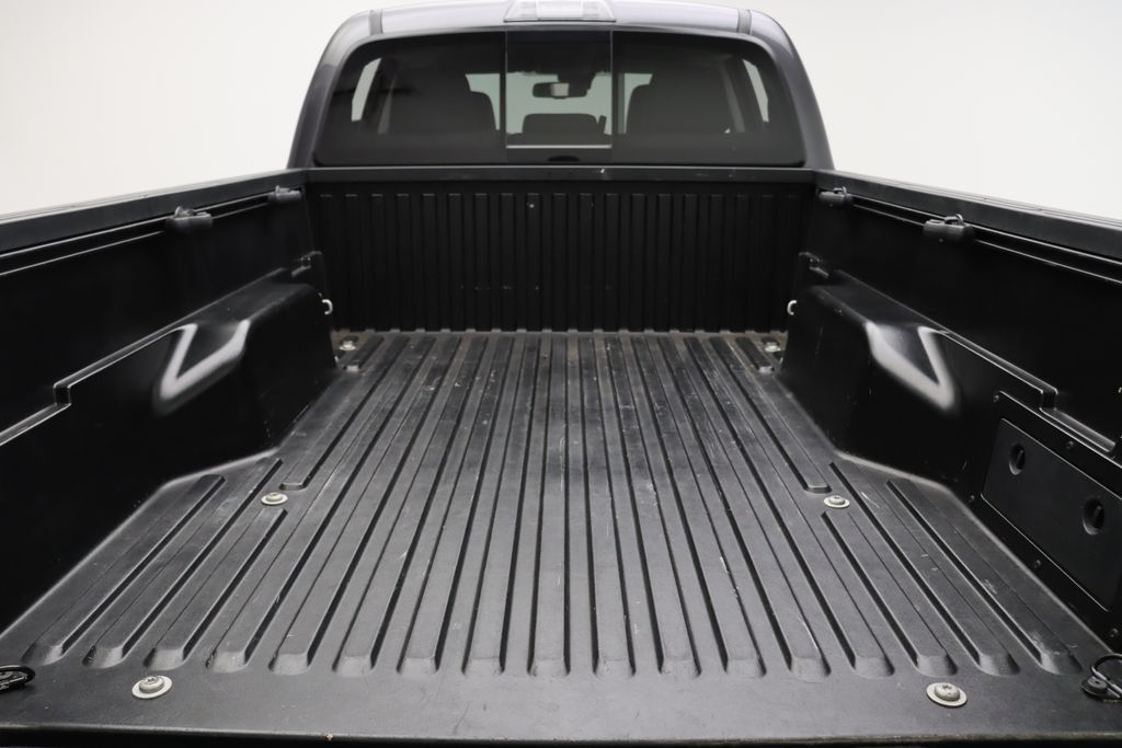 2023 Toyota Tacoma SR5 22
