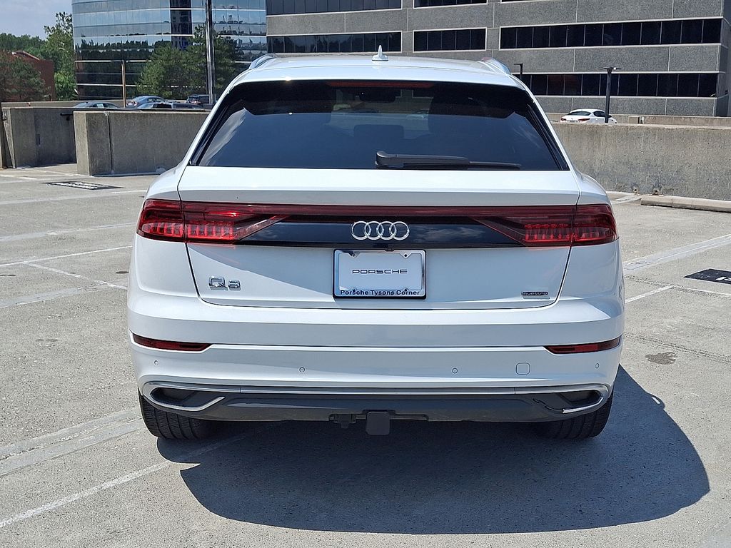 Thumbnail: 2020 Audi Q8 - 9