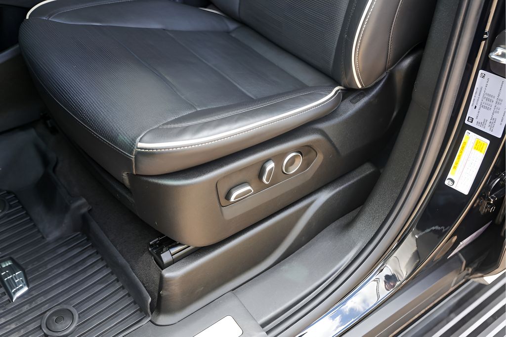 Used Car 2024 Cadillac Escalade Esv  Premium For Sale Under $80,000 In Austin, Texas