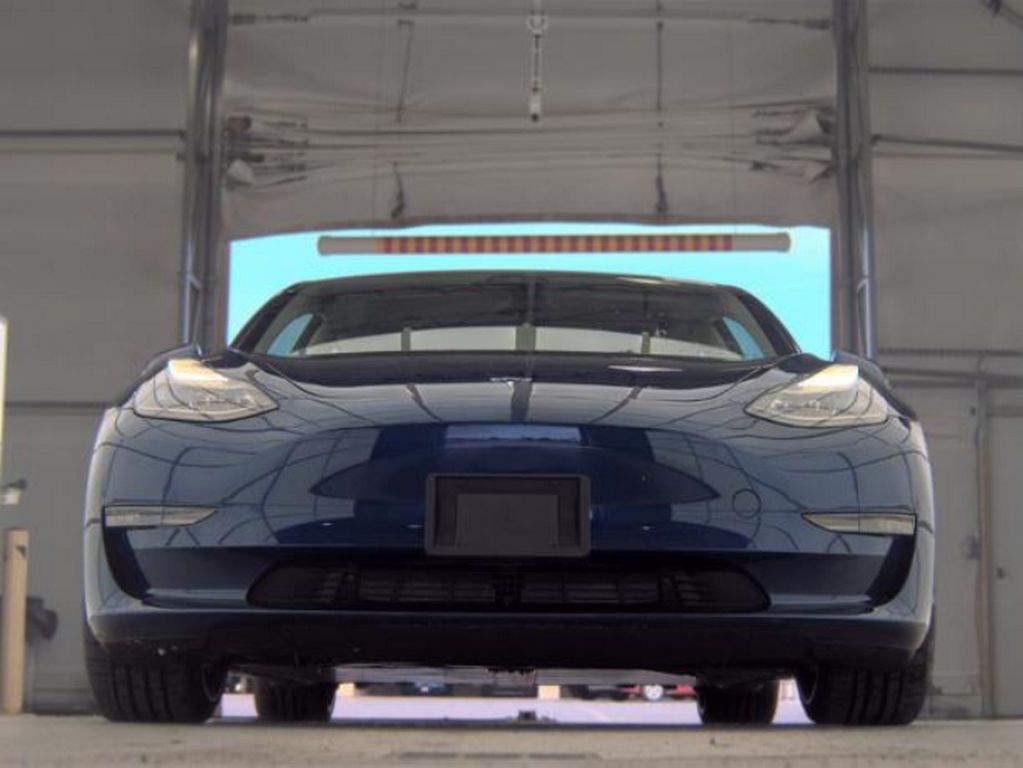Used 2023 Blue Tesla Performance image 3