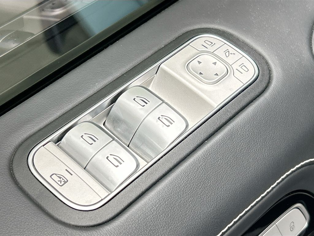 Thumbnail: 2022 Mercedes-Benz G-Class - 22