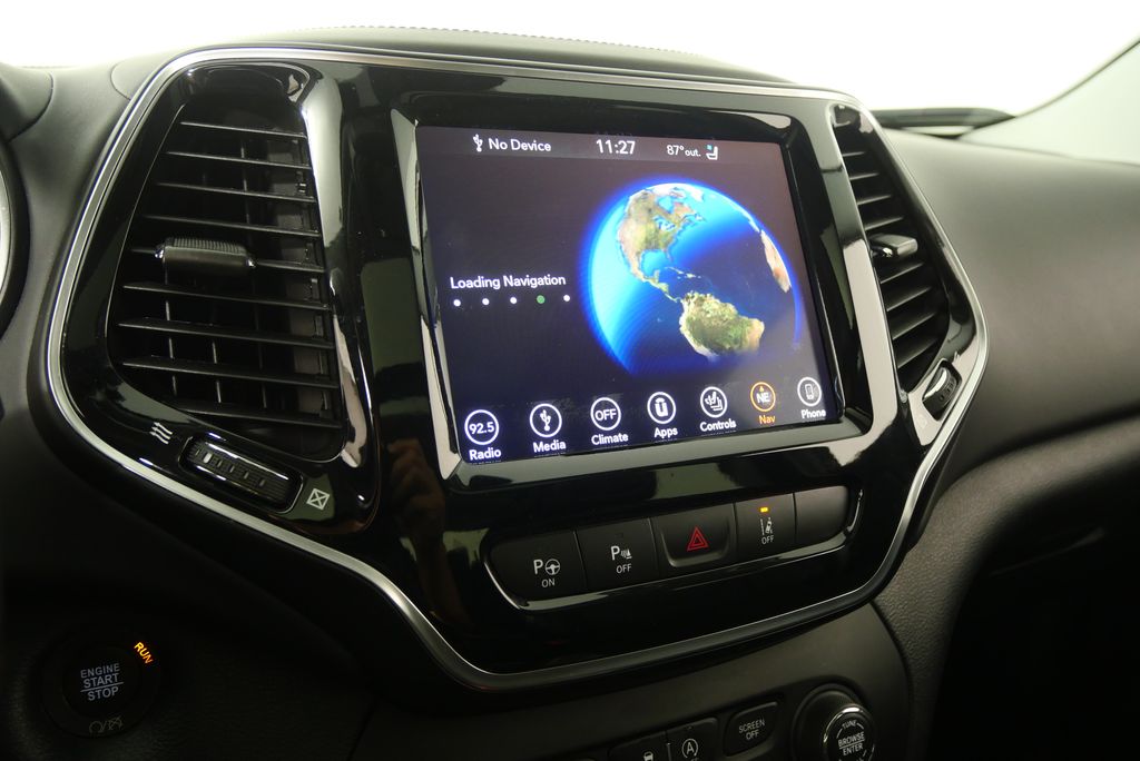 Thumbnail: 2019 Jeep Cherokee - 25