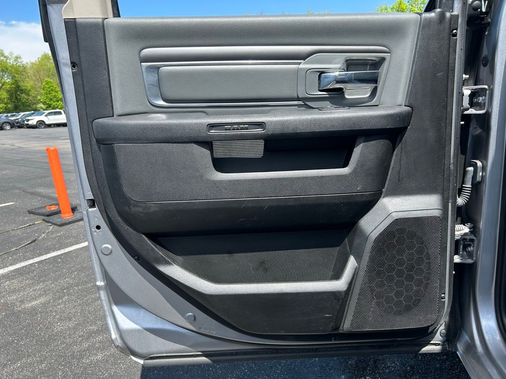2021 RAM 1500 Classic SLT 19