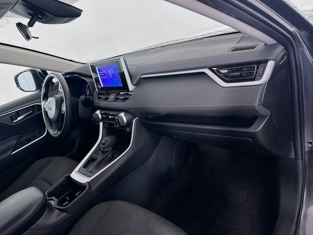 Thumbnail: 2024 Toyota RAV4 - 29