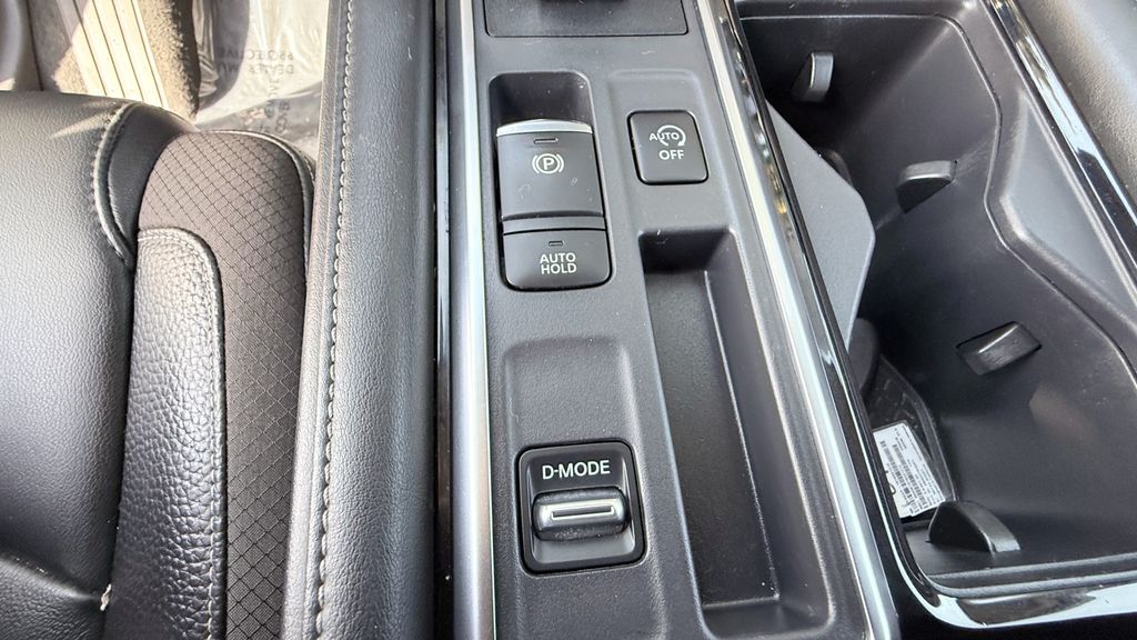 Used 2022 Nissan Pathfinder SL 4D Sport Utility