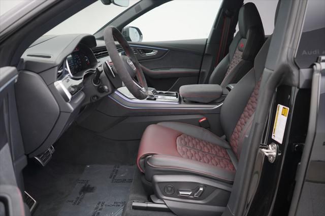 Thumbnail: 2026 Audi RS Q8 - 6