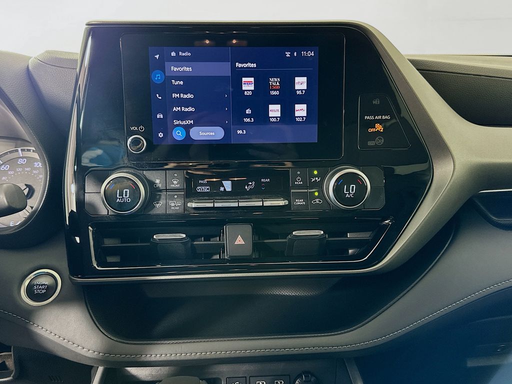 Thumbnail: 2024 Toyota Highlander - 14