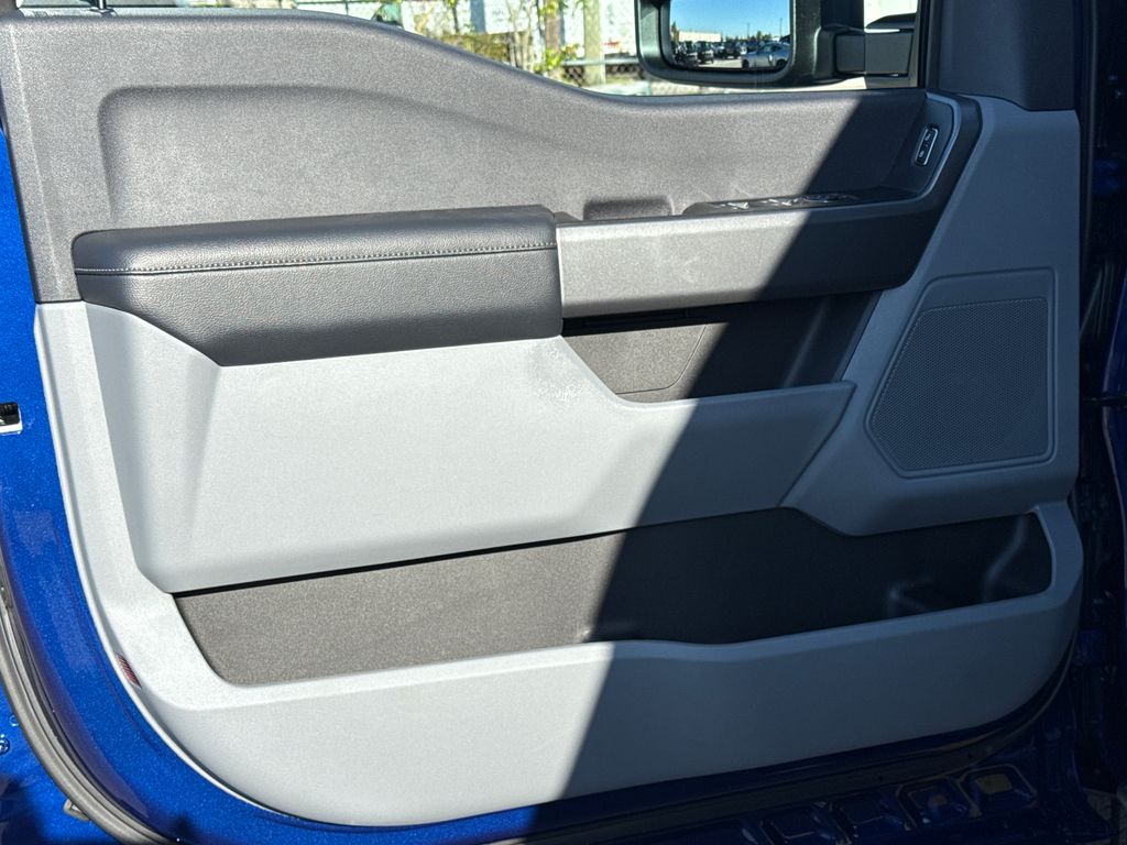 New 2026 Blue Ford XLT image 17