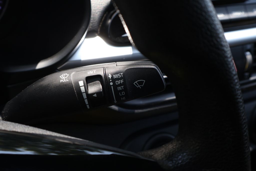 Thumbnail: 2024 Kia Forte - 22