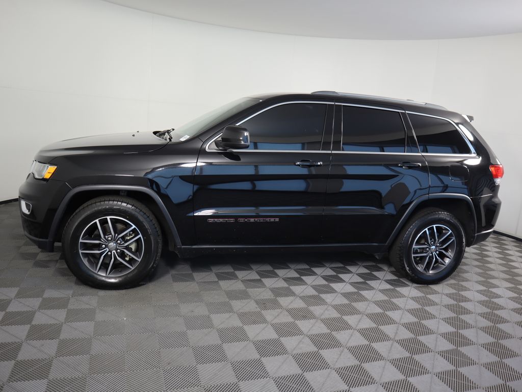 Thumbnail: 2018 Jeep Grand Cherokee - 8