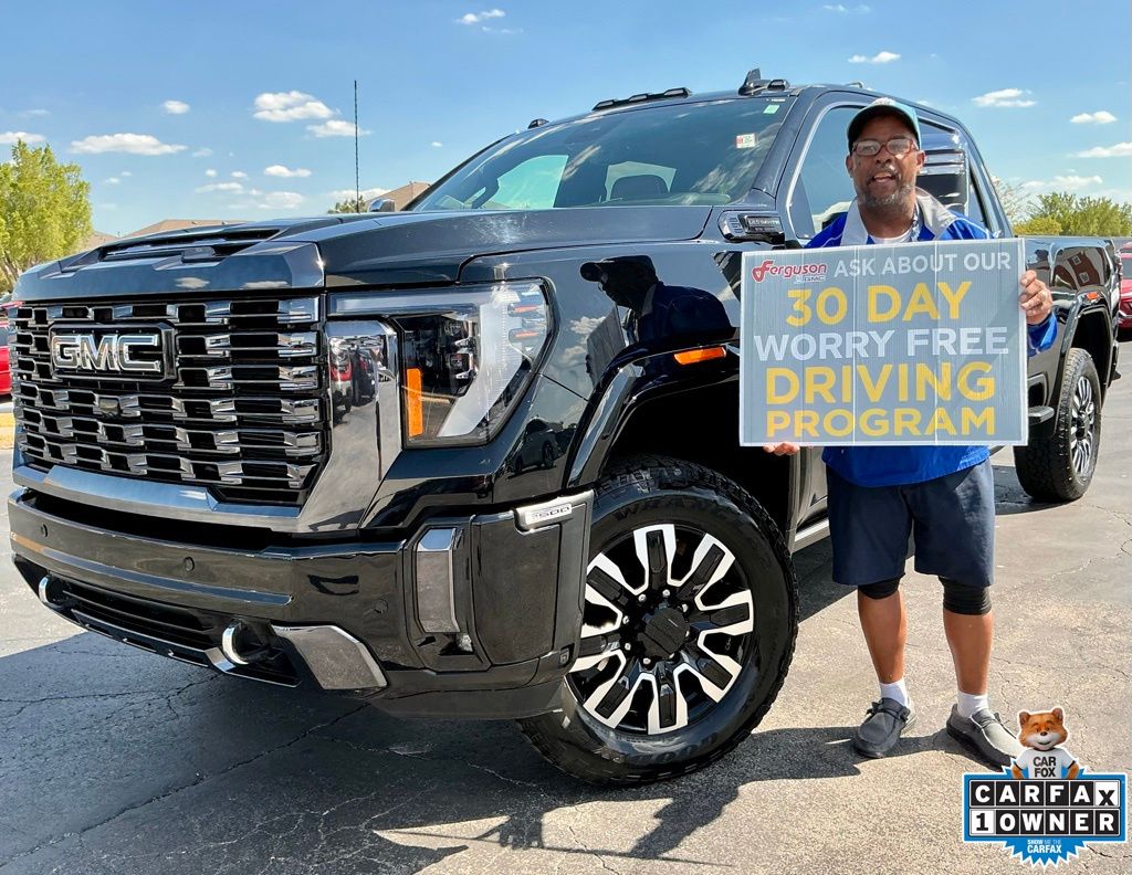 Onyx Black 2024 GMC Sierra 2500HD Denali Ultimate Crew Cab 4WD Pickup Truck Four-Wheel Drive Automatic