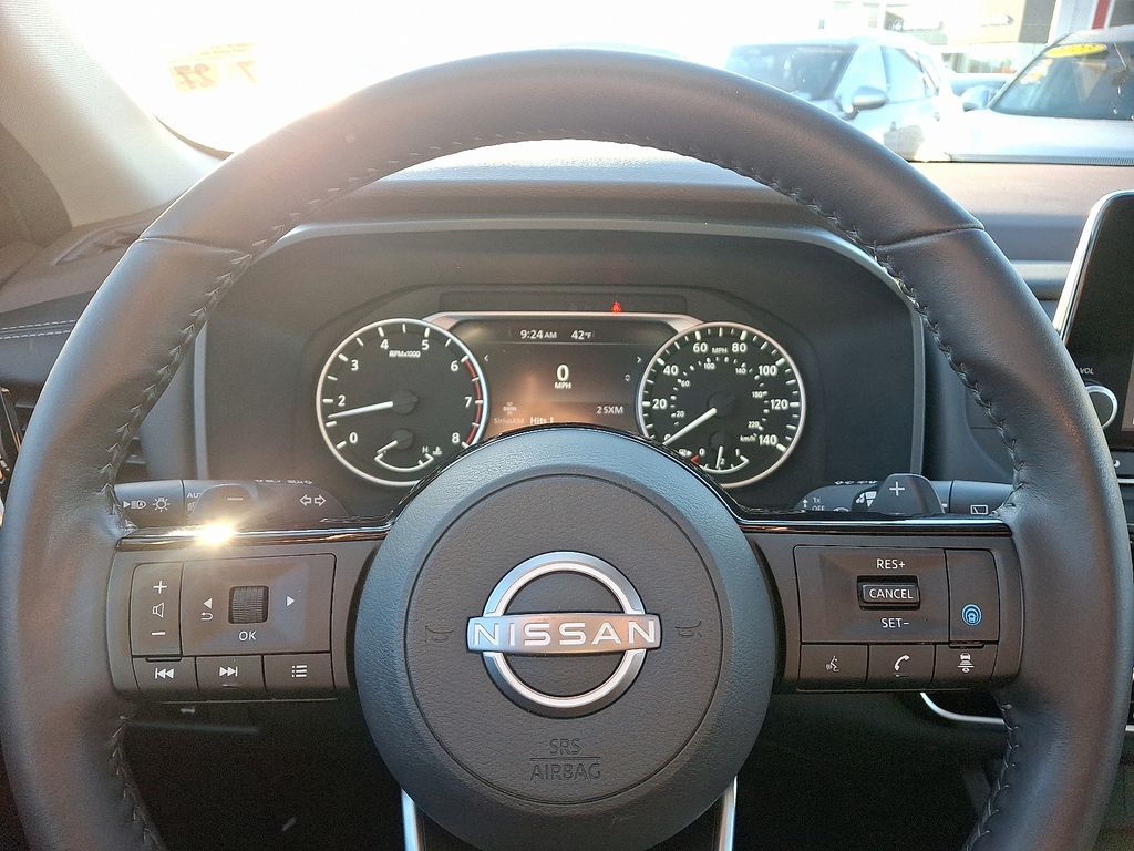 Thumbnail: 2022 Nissan Rogue - 20