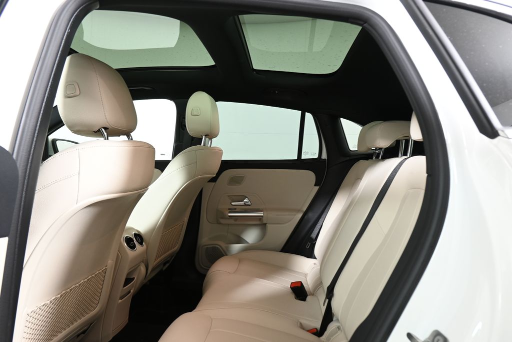 Thumbnail: 2026 Mercedes-Benz GLA - 32