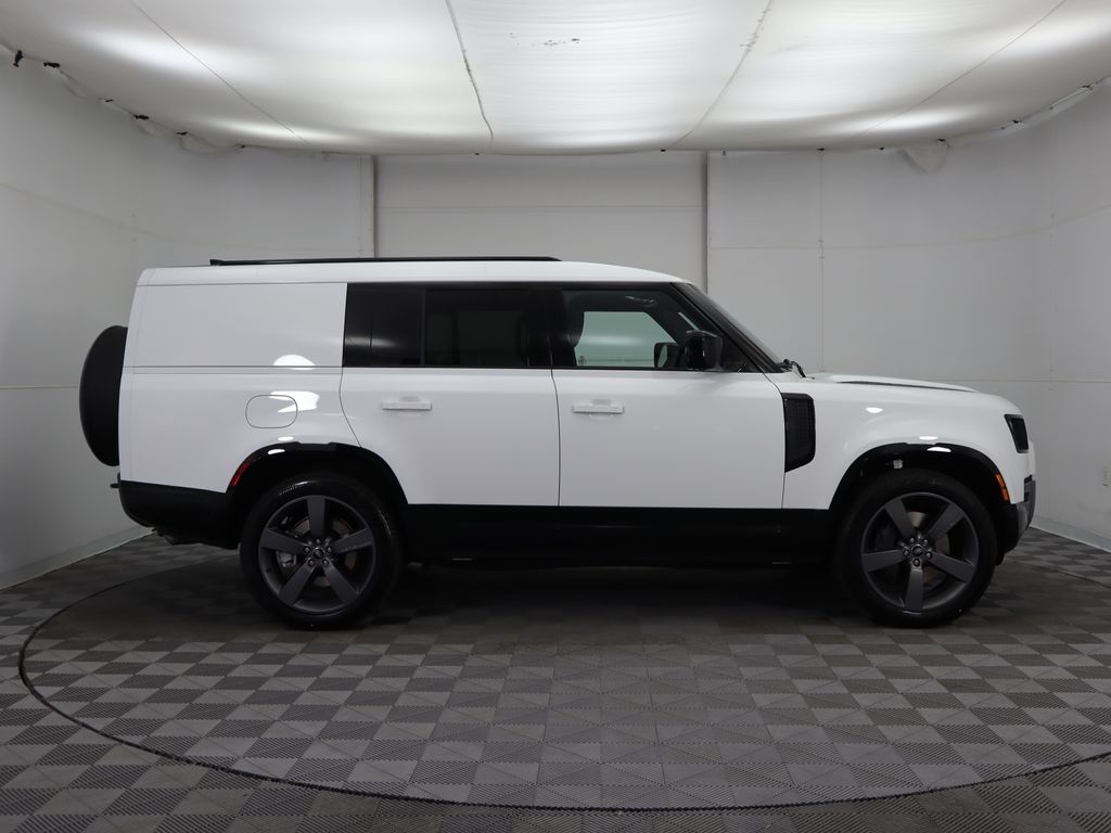 Thumbnail: 2024 Land Rover Defender - 4