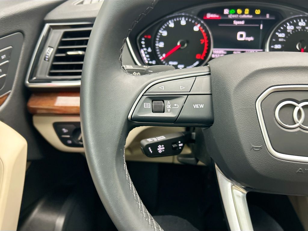 Thumbnail: 2023 Audi Q5 - 11