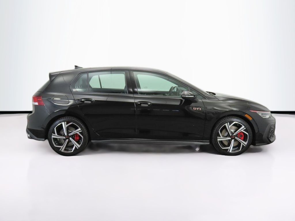 Thumbnail: 2026 Volkswagen Golf - 4
