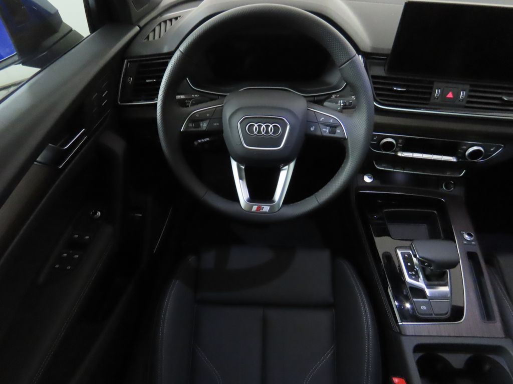 Thumbnail: 2025 Audi Q5 - 11