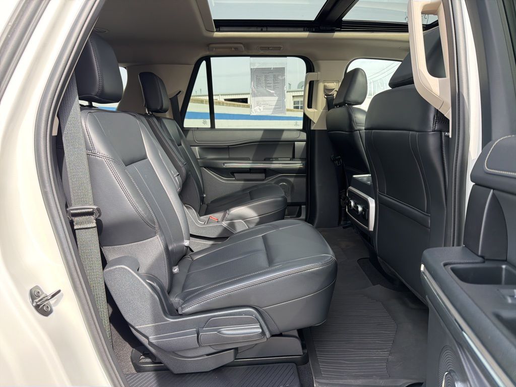 Thumbnail: 2024 Ford Expedition MAX - 24