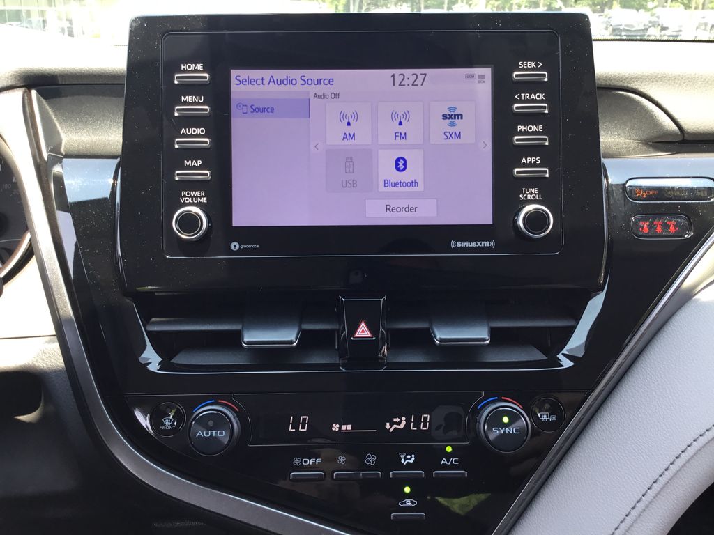 2023 Toyota Camry SE 19