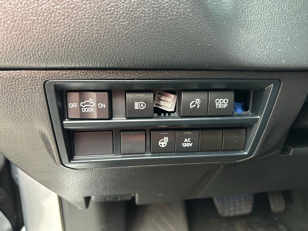 Thumbnail: 2024 Toyota Tundra - 18