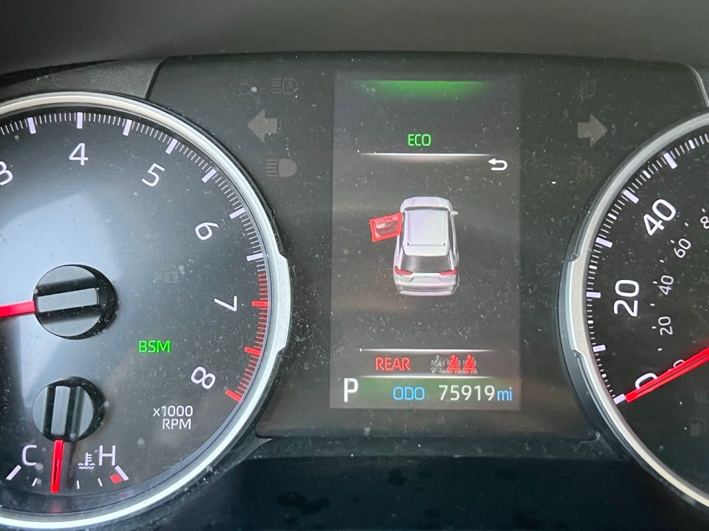 Thumbnail: 2021 Toyota RAV4 - 9