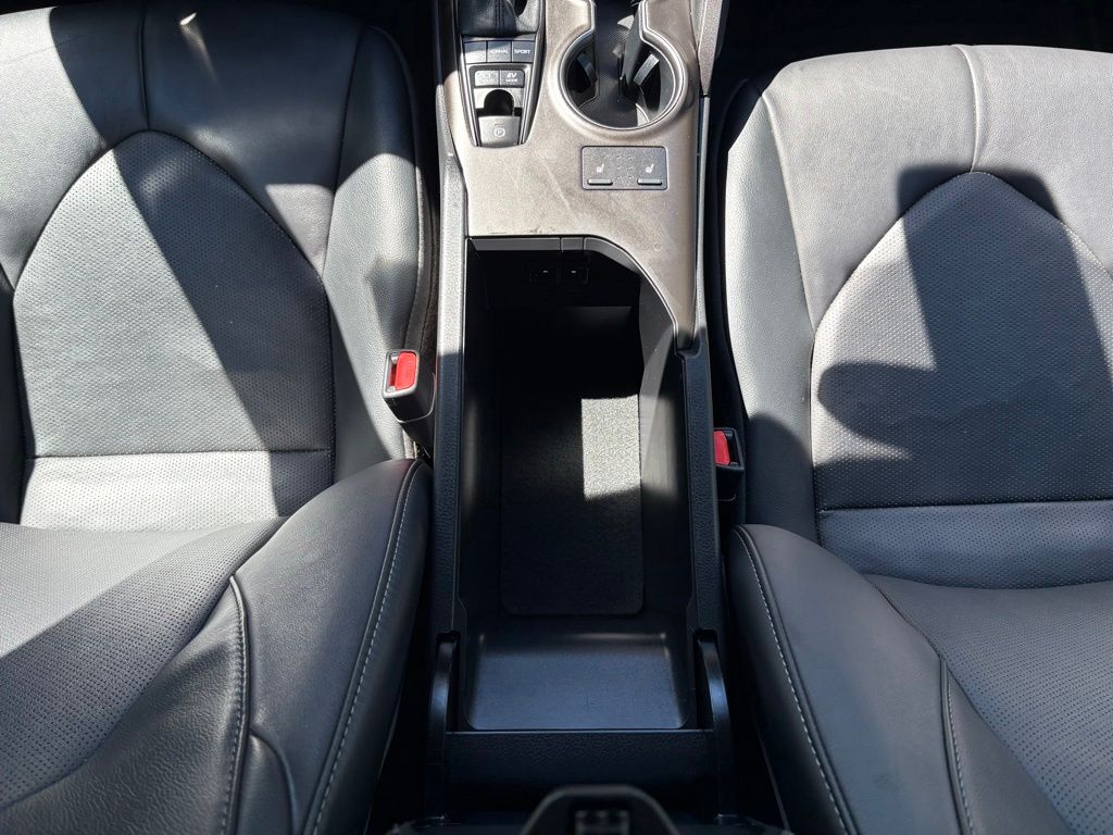 2023 Toyota Camry Hybrid XSE